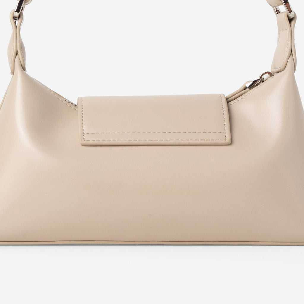 Latte Beige-text